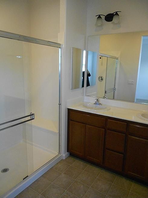 2nd image of 2701 Midtown Ln