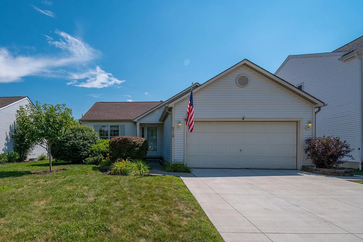 6719 Jennyann Way photo 1
