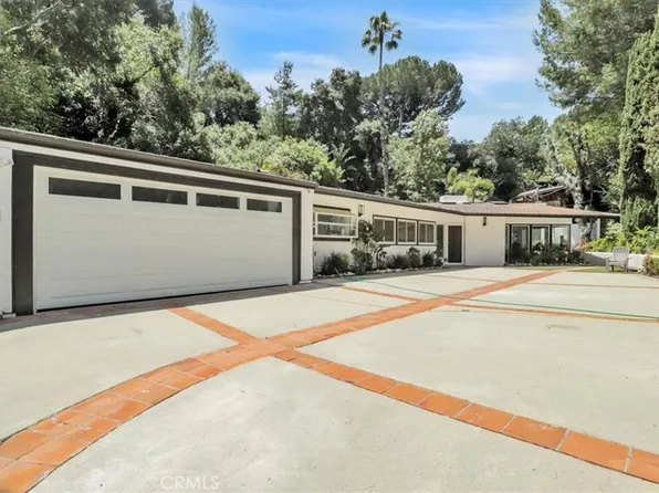 9466 Hidden Valley Pl, Beverly Hills, CA 90210
