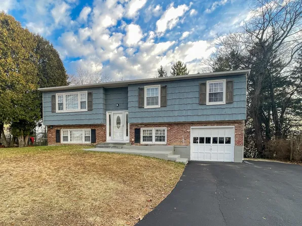 87 Vails Gate Heights Drive, New Windsor, NY 12553