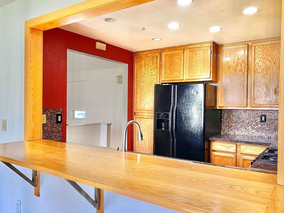 Breakfast bar