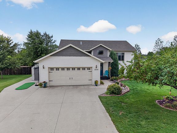 4th image of 1214 6th Ave NW