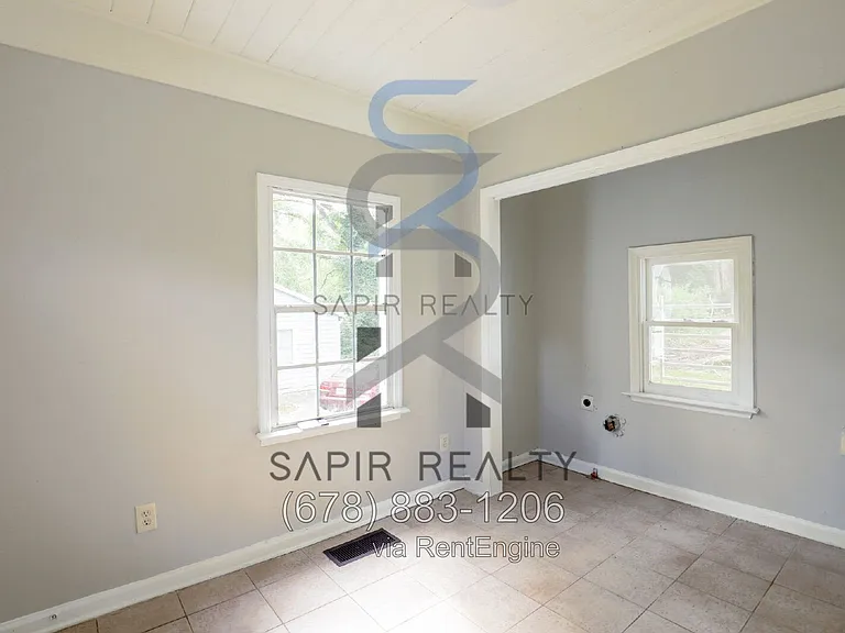 3469 Glen Rd — Photo 9