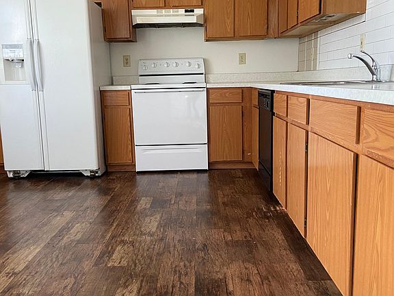 3rd image of 5075 Renmill Dr
