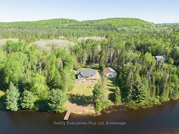 4th image of 387 Brennans Rd