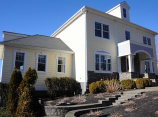 26 Huyler Dr, Hyde Park, NY