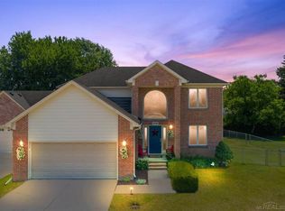 15126 Loyola Dr, Sterling Heights, MI 48313