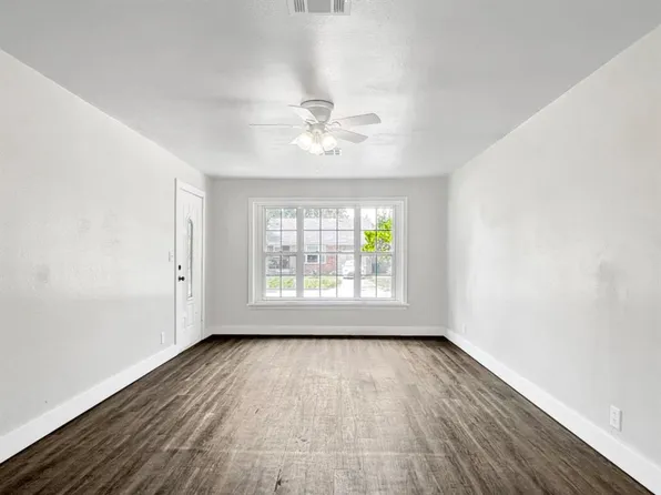 3305 NW 42nd St, Oklahoma City, OK 73112
