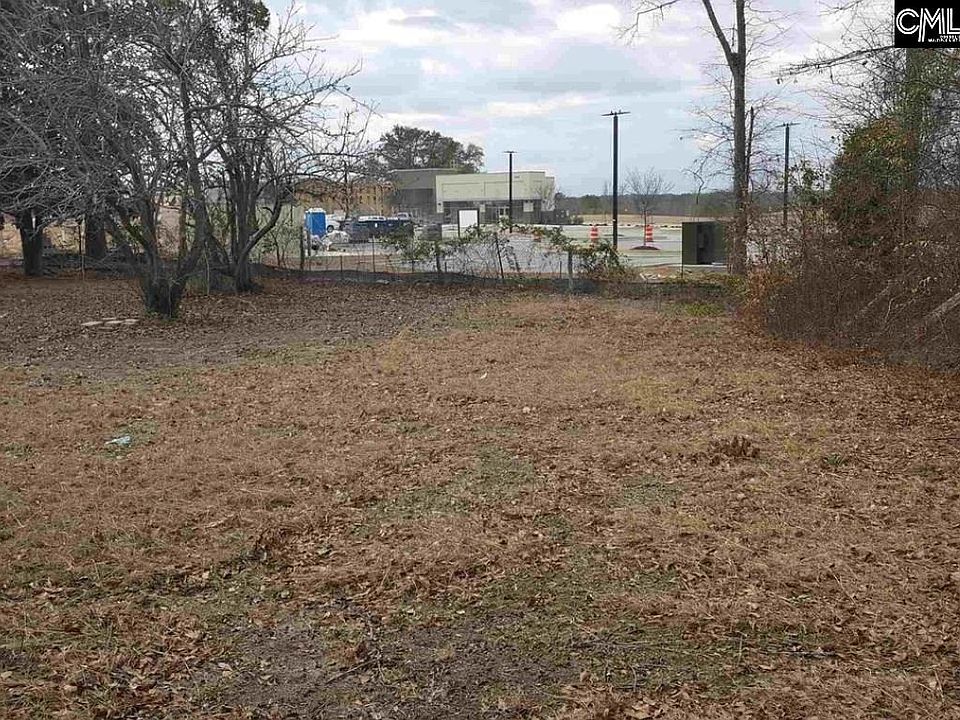 2nd image of 413 Killian Rd