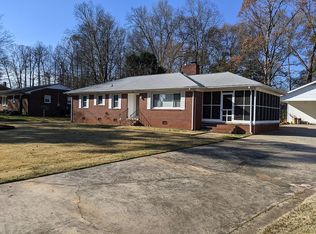 213 Madison Dr, Mount Holly, NC 28120
