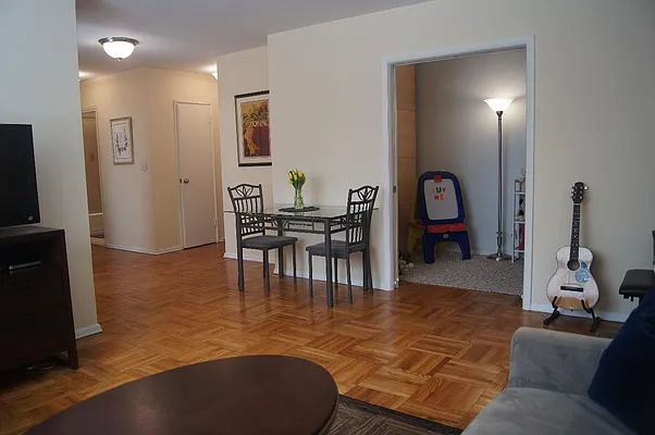 Sold by Real Direct | media 17