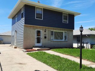 5837 N 72nd St, Milwaukee, WI 53218