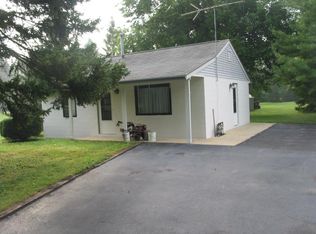 29W605 Albright St, Warrenville, IL 60555
