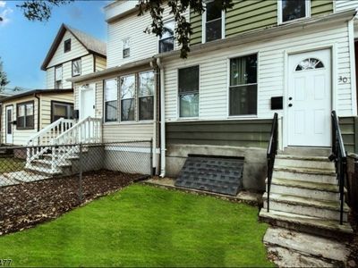 30 Oak St, East Orange, NJ, 07018