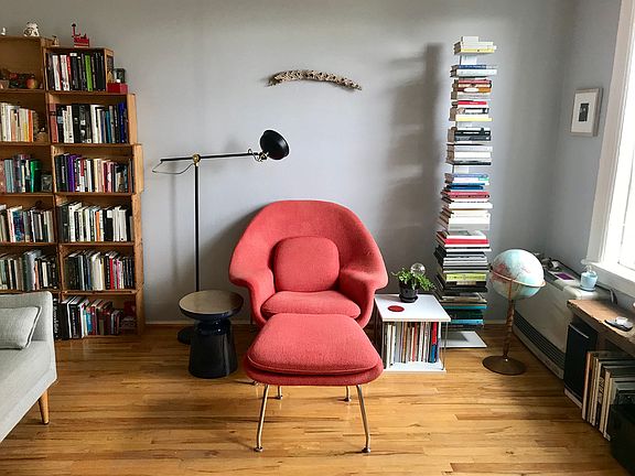 2nd image of 370 Bedford Ave #19