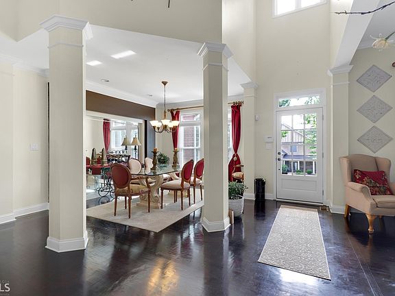 5th image of 474 Lake Forest Dr
