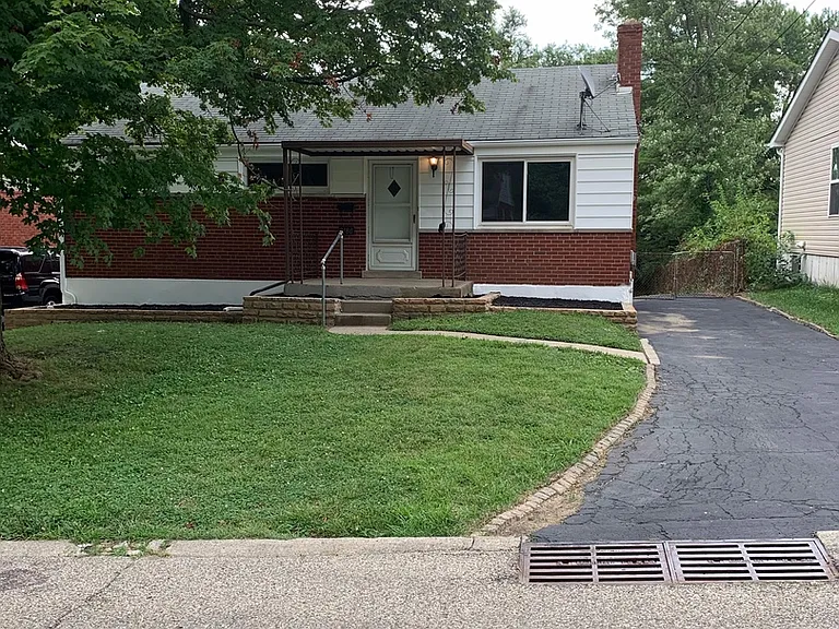 2180 Townhill Dr — Photo 28