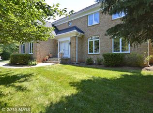8724 Snowhill Ct, Potomac, MD 20854