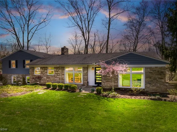 31000 Fox Hollow Dr, Pepper Pike, OH 44124