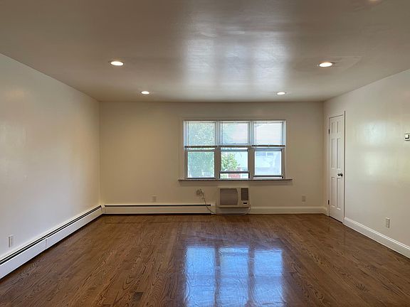 4th image of 37-16 Brookside St Floor 2
