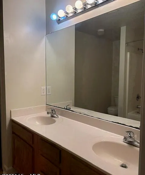 907 Springwood Dr — Photo 17