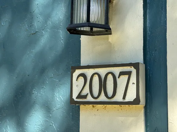 13703 Richmond Park Dr N, Jacksonville, FL