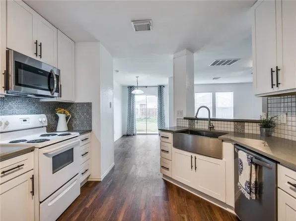 1428 Laurel Hall Ln, Little Elm, TX 75068