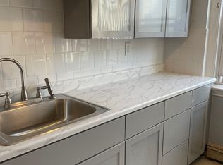 216 Lafayette St #9, Salem, MA 01970