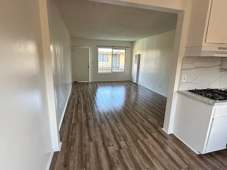 6310 Whitsett Ave #26 — Photo 9