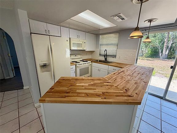 5th image of 3359 Harrow Rd