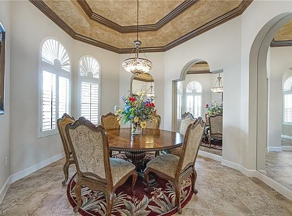5th image of 10106 Salisbury Ct
