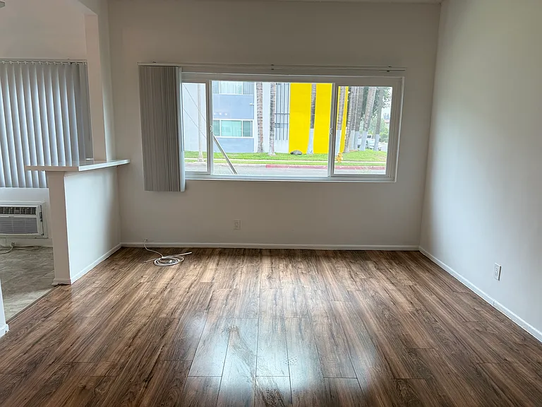 17411 Vanowen St — Photo 16