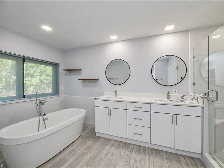 6161 Waxmyrtle Way — Photo 18