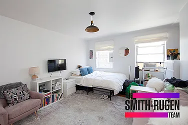 Rented by R New York