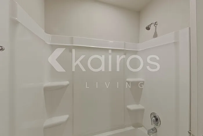 108 Santiago Ct — Photo 11