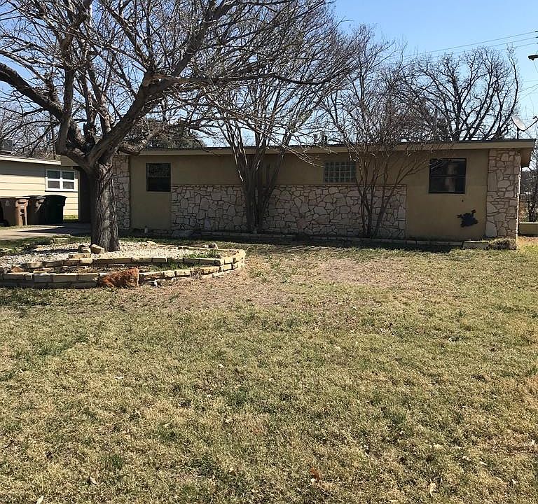 2nd image of 2206 A & M Ave