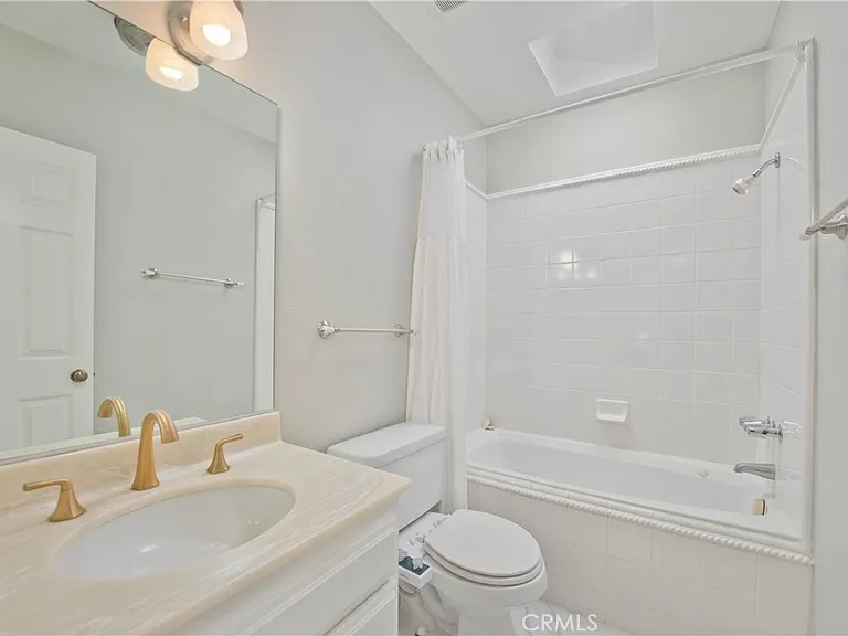 21730 Marylee St #40 — Photo 23