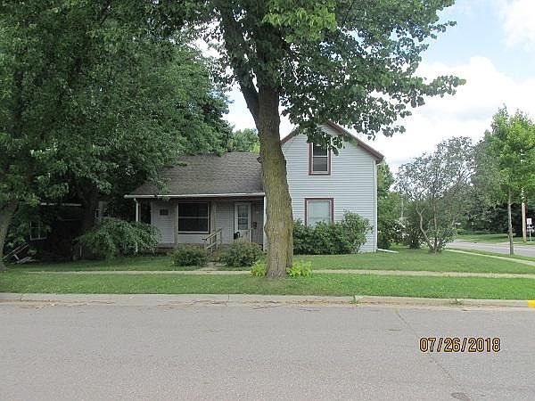 1st image of 122 N East Ave