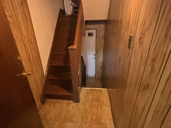 1754 East 22nd Street image 8 of 14