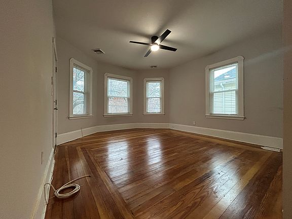 4th image of 180 Irvington St Unit 2