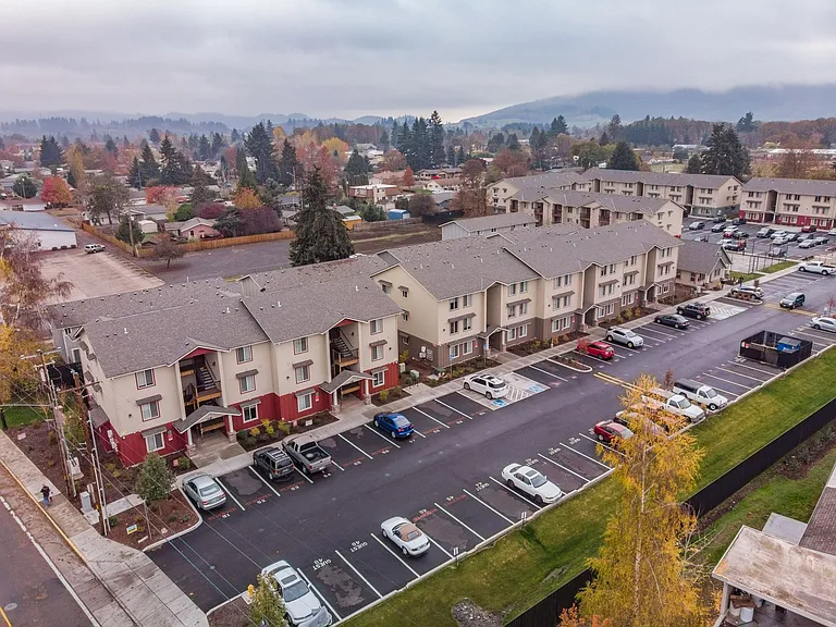 Aspen Place Apartments — Photo 171
