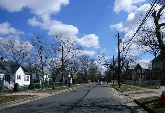 2nd image of 737 E Peach St