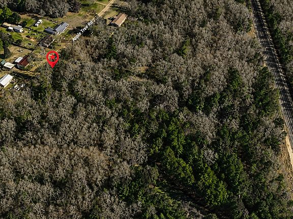 4th image of Apple Tree Rd