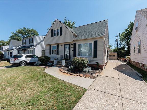 2nd image of 15308 Maplewood Ave
