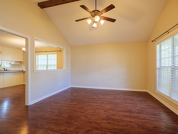 4th image of 4126 Barrington Dr