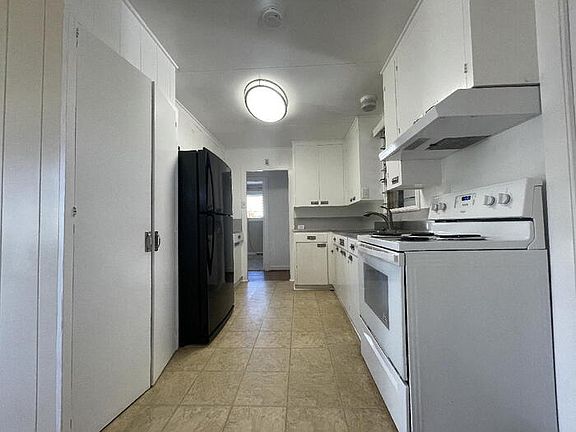 3rd image of 956 Puu Kula Dr