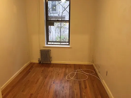 Rented by Premier Metro Realty Corp | media 15