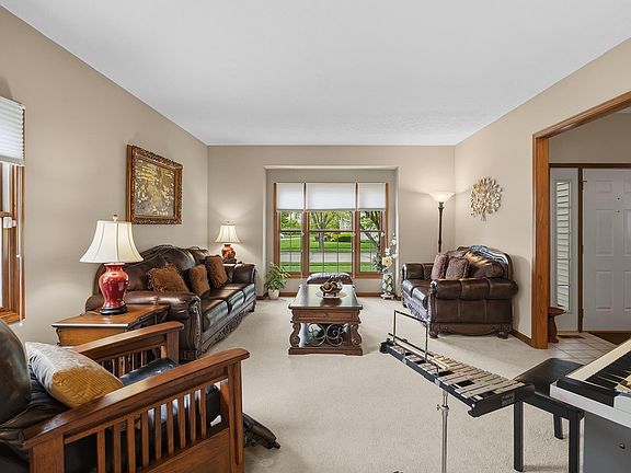 4th image of 700 Lagrange St