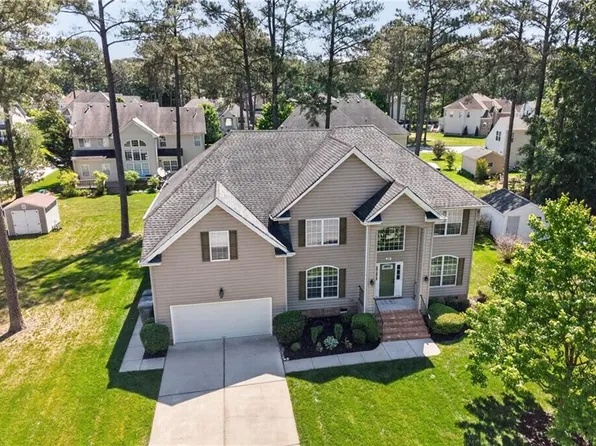 304 Wellington Cir, Smithfield, VA 23430