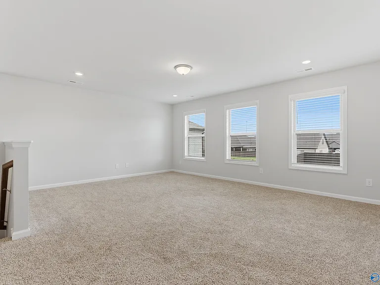 212 Paladin St — Photo 7